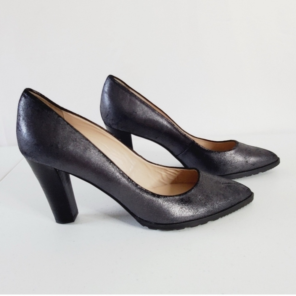 Andre Assous Elegant Pewter Black Gray Pointed Toe Heels